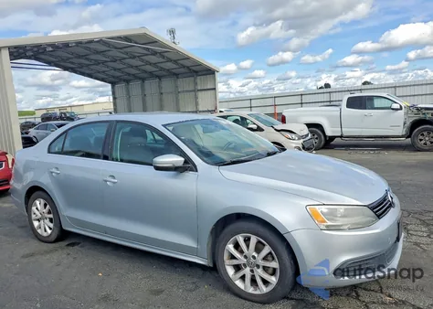 2013 Volkswagen Jetta Se z USA, uszkodzony, nr VIN 3VWDP7AJ6DM388302